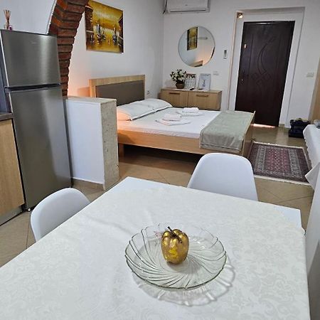 Aliaj Guest House Berat Exterior photo